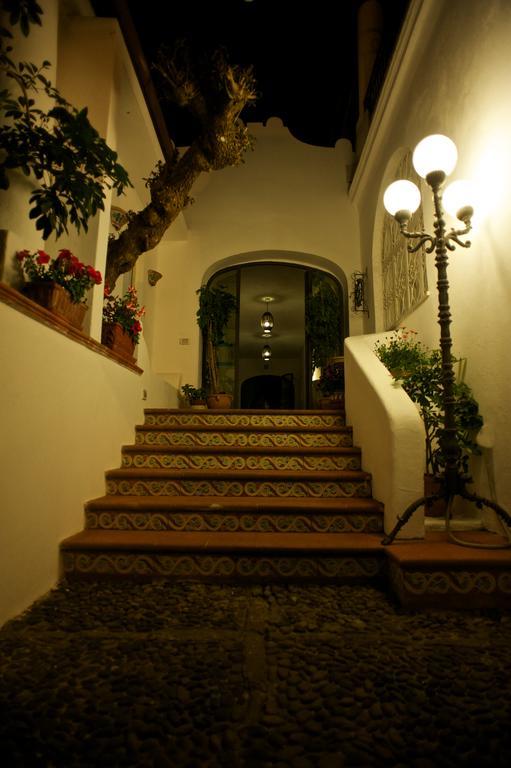 Pietra Pomice Hotel リーパリ エクステリア 写真